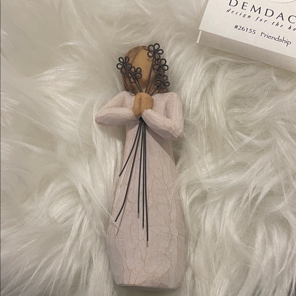 Willow Tree Friendship Figurine with Flowers NWT